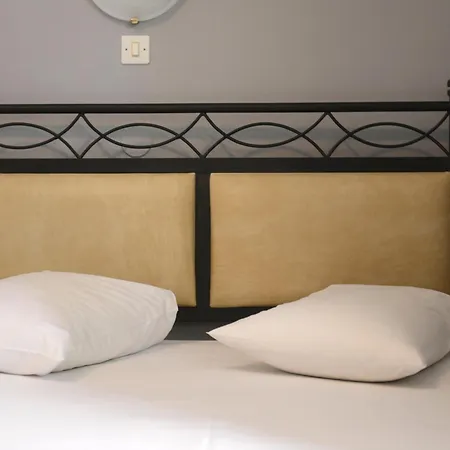 Electra Hotel Piraeus-3